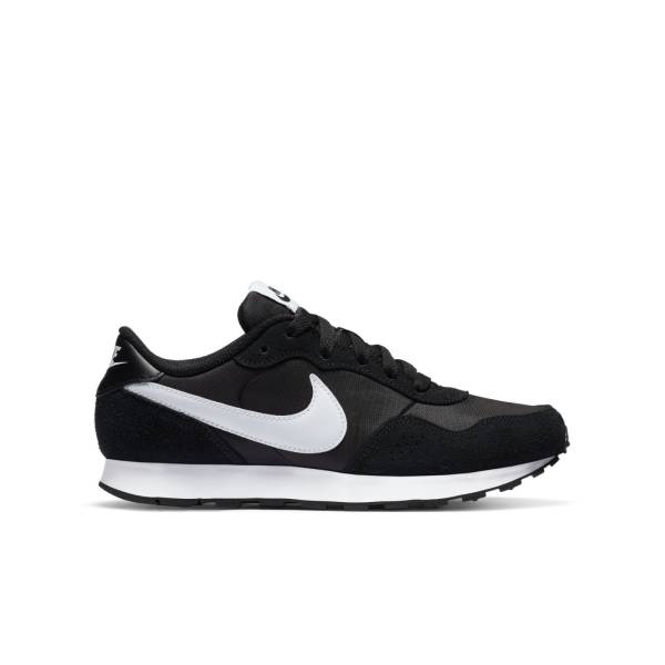 Nike MD Valiant 35,5.