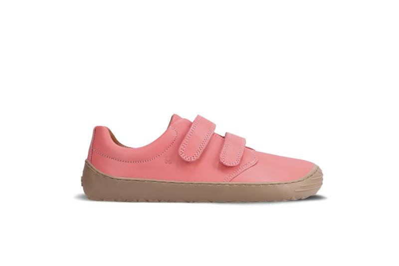 Dětské barefoot boty Be Lenka Bounce - Coral Pink.
  barefoot boty dokonale napodobují chůzi naboso, přesně tak, jak to vymyslela příroda  prošitá podešev pro delší životnost  univerzální boty vhodné i na výjimečné události  podešev KidsUltraGrip pro dětské modely s výbornou přilnavostí a hravým vzorem  praktické obouvání díky suchým zipům  lehká obuv z prémiové kůže nappa  stylová debosovaná loga 