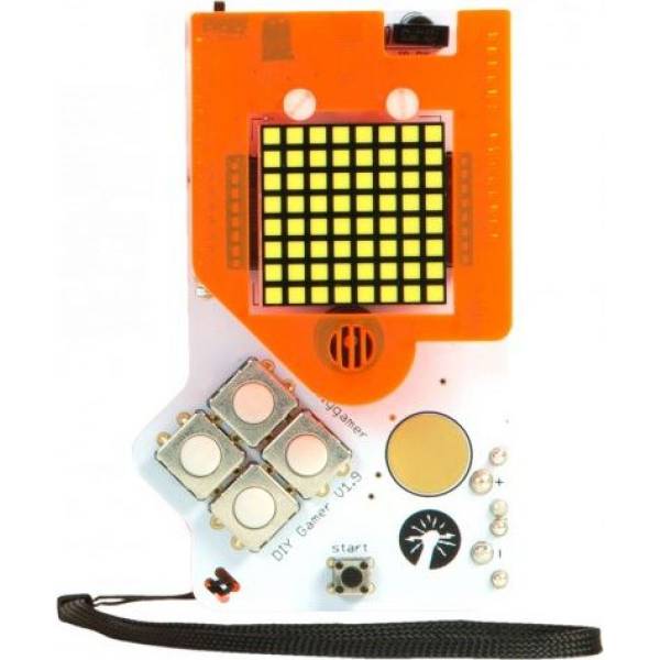 Tech Will Save Us DIY Gamer Kit Soldered.

Interaktivní a zábavná výuková stavebnice se základním manuálem v českém jazyce, má na web stránkách v nabídce další pokročilé návody v angličtině, s odkazem na stažení programovací aplikace Arduino.

Přednosti:


	využitelné doma i ve školách, pro začátečníky i pokročilé
	práce pro jednotlivce i pro skupiny trénuje motoriku a logiku
	využití připravených interaktivních návodů


Obsah balení: 


	plošný spoj spájený, 2x patice pro integrovaný obvod
	integrovaný obvod 8 bitový, integrovaný obvod LED ovladač
	přední akrylový kryt, zadní akrylový kryt, 5 x matice
	5 x šrouby , a to 2 dlouhé, 3 krátké
	5 x podložky, a to 2 dlouhé, 3 krátké
	Arduino Uno, USB kabel, lanyar


Kupte dětem moderní stavebnici Tech Will !

Vhodné pro děti od 12 let
Rozměr balení: 20 x 23 x 5 cm
Baterie: 9V ( není součástí balení)