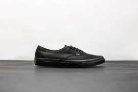 Vans UA Authentic 45 Black/Black.